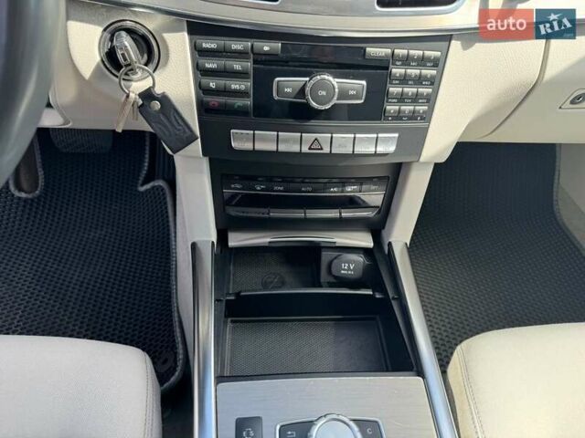 Белый Мерседес Е-Класс, объемом двигателя 2.14 л и пробегом 220 тыс. км за 13300 $, фото 26 на Automoto.ua