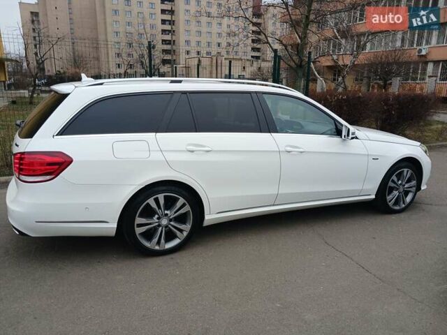 Білий Мерседес Е-Клас, об'ємом двигуна 2.2 л та пробігом 320 тис. км за 14300 $, фото 3 на Automoto.ua