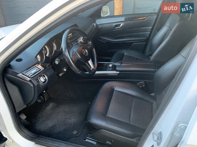 Белый Мерседес Е-Класс, объемом двигателя 2.1 л и пробегом 320 тыс. км за 16800 $, фото 31 на Automoto.ua