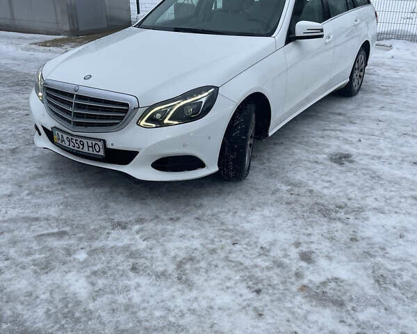 Белый Мерседес Е-Класс, объемом двигателя 2.14 л и пробегом 218 тыс. км за 12999 $, фото 22 на Automoto.ua