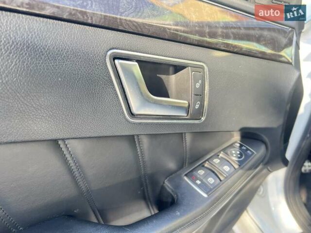 Білий Мерседес Е-Клас, об'ємом двигуна 2 л та пробігом 167 тис. км за 14800 $, фото 21 на Automoto.ua