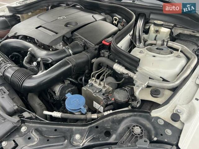 Білий Мерседес Е-Клас, об'ємом двигуна 2 л та пробігом 167 тис. км за 14800 $, фото 27 на Automoto.ua