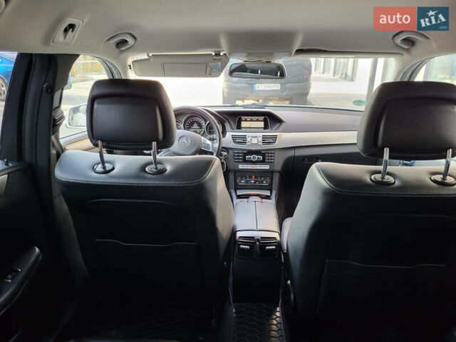 Белый Мерседес Е-Класс, объемом двигателя 2.2 л и пробегом 460 тыс. км за 10000 $, фото 17 на Automoto.ua