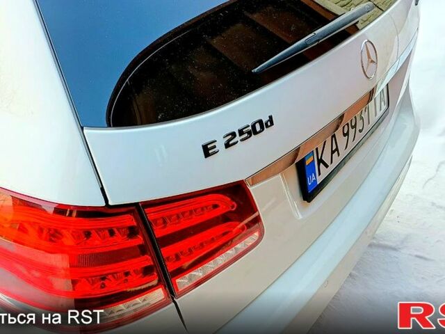 Белый Мерседес Е-Класс, объемом двигателя 2.2 л и пробегом 33000 тыс. км за 17700 $, фото 2 на Automoto.ua