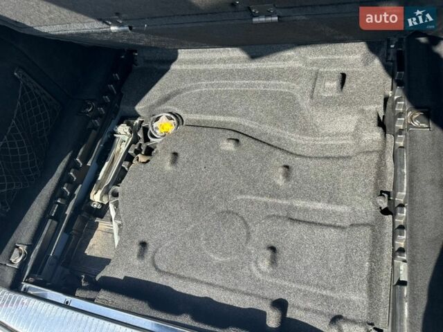 Білий Мерседес Е-Клас, об'ємом двигуна 2.2 л та пробігом 437 тис. км за 13999 $, фото 30 на Automoto.ua