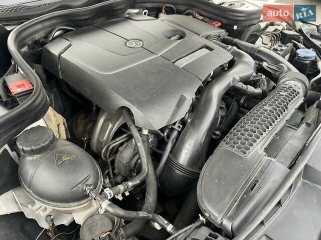 Білий Мерседес Е-Клас, об'ємом двигуна 2 л та пробігом 167 тис. км за 14800 $, фото 26 на Automoto.ua