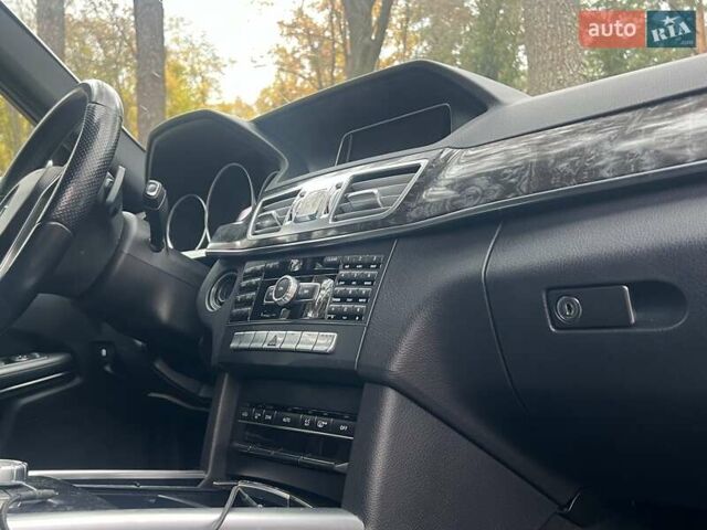 Мерседес Е-Клас 2014 у Києві на Automoto.ua Білий Мерседес Е-Клас, об'ємом двигуна 2 л та пробігом 160 тис. км за 16800 $, фото 20 на Automoto.ua