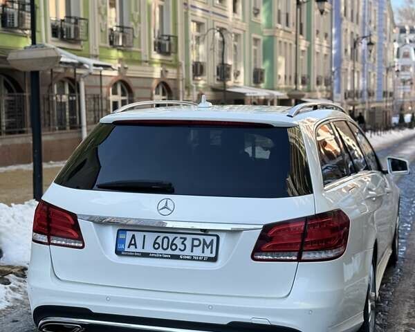 Білий Мерседес Е-Клас, об'ємом двигуна 2 л та пробігом 167 тис. км за 14800 $, фото 4 на Automoto.ua