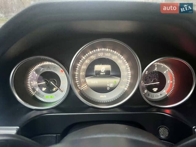 Білий Мерседес Е-Клас, об'ємом двигуна 2.1 л та пробігом 260 тис. км за 17000 $, фото 4 на Automoto.ua