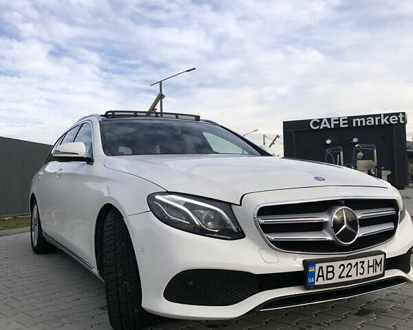 Белый Мерседес Е-Класс, объемом двигателя 1.95 л и пробегом 245 тыс. км за 20999 $, фото 13 на Automoto.ua