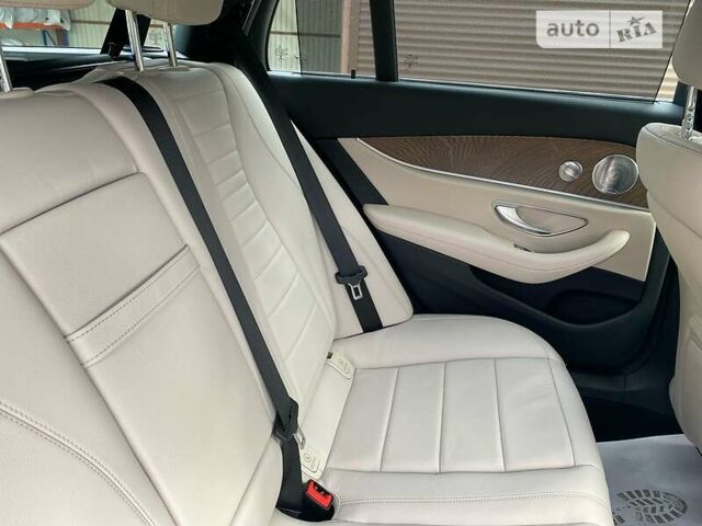 Белый Мерседес Е-Класс, объемом двигателя 3 л и пробегом 79 тыс. км за 33200 $, фото 21 на Automoto.ua