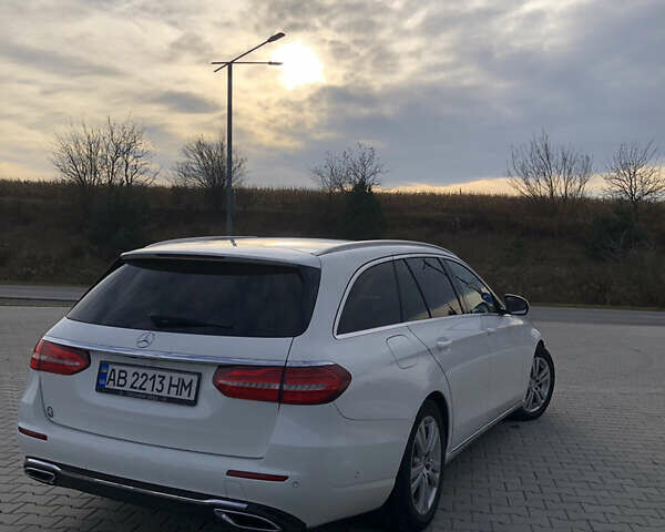Белый Мерседес Е-Класс, объемом двигателя 1.95 л и пробегом 245 тыс. км за 20999 $, фото 10 на Automoto.ua