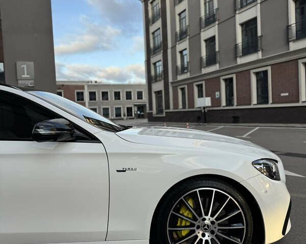 Білий Мерседес Е-Клас, об'ємом двигуна 3 л та пробігом 68 тис. км за 31300 $, фото 13 на Automoto.ua