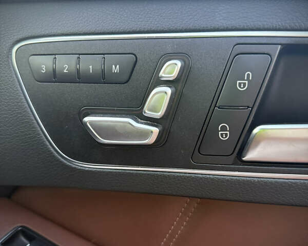 Белый Мерседес Е-Класс, объемом двигателя 3 л и пробегом 232 тыс. км за 20000 $, фото 11 на Automoto.ua