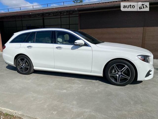 Белый Мерседес Е-Класс, объемом двигателя 3 л и пробегом 79 тыс. км за 33200 $, фото 1 на Automoto.ua