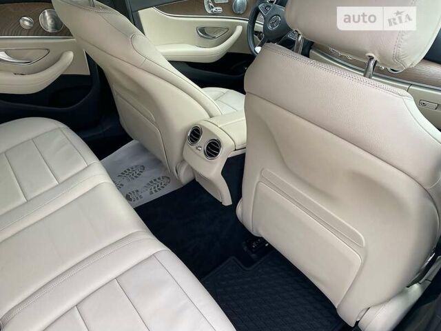 Белый Мерседес Е-Класс, объемом двигателя 3 л и пробегом 79 тыс. км за 33200 $, фото 20 на Automoto.ua