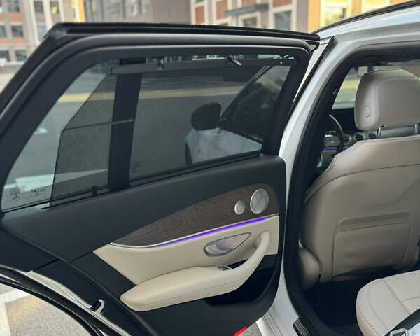 Білий Мерседес Е-Клас, об'ємом двигуна 3 л та пробігом 68 тис. км за 31300 $, фото 10 на Automoto.ua