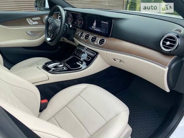 Белый Мерседес Е-Класс, объемом двигателя 3 л и пробегом 79 тыс. км за 33200 $, фото 15 на Automoto.ua