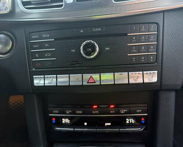 Белый Мерседес Е-Класс, объемом двигателя 3 л и пробегом 232 тыс. км за 20000 $, фото 14 на Automoto.ua