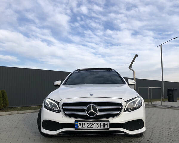 Белый Мерседес Е-Класс, объемом двигателя 1.95 л и пробегом 245 тыс. км за 20999 $, фото 15 на Automoto.ua