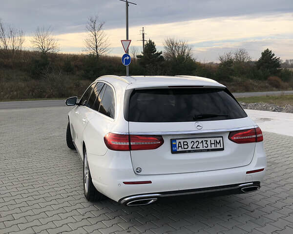 Белый Мерседес Е-Класс, объемом двигателя 1.95 л и пробегом 245 тыс. км за 20999 $, фото 9 на Automoto.ua