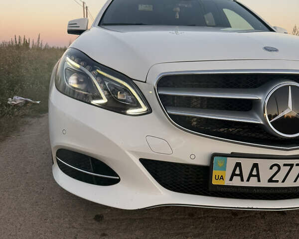 Белый Мерседес Е-Класс, объемом двигателя 3 л и пробегом 232 тыс. км за 20000 $, фото 8 на Automoto.ua