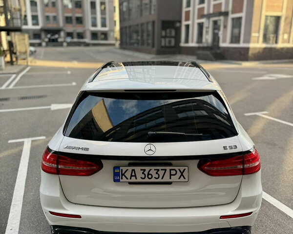 Білий Мерседес Е-Клас, об'ємом двигуна 3 л та пробігом 68 тис. км за 31300 $, фото 4 на Automoto.ua