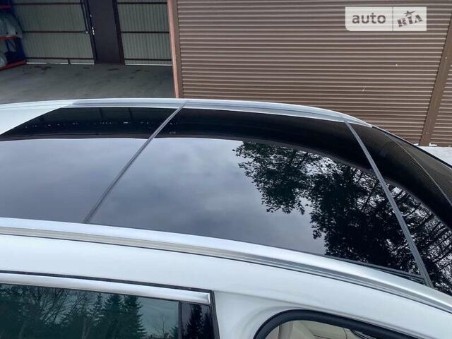 Белый Мерседес Е-Класс, объемом двигателя 3 л и пробегом 79 тыс. км за 33200 $, фото 30 на Automoto.ua