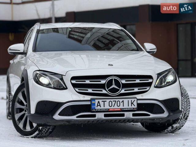 Білий Мерседес Е-Клас, об'ємом двигуна 2 л та пробігом 280 тис. км за 26499 $, фото 3 на Automoto.ua