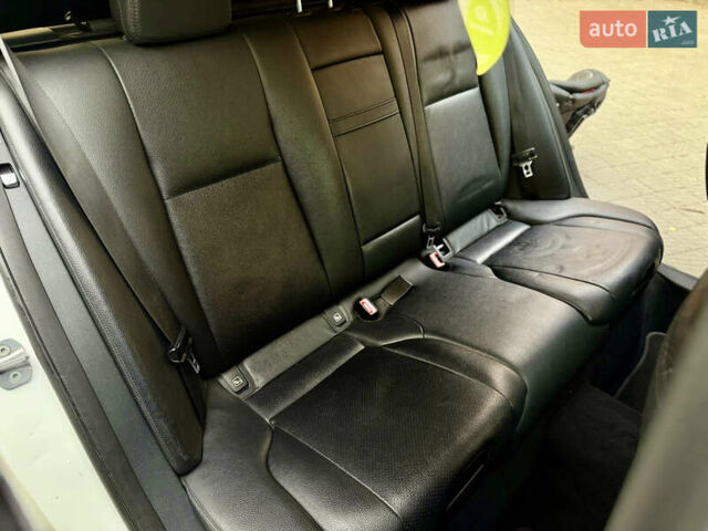 Белый Мерседес Е-Класс, объемом двигателя 2.14 л и пробегом 366 тыс. км за 22999 $, фото 63 на Automoto.ua