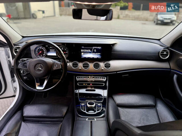 Белый Мерседес Е-Класс, объемом двигателя 2.14 л и пробегом 366 тыс. км за 22999 $, фото 61 на Automoto.ua