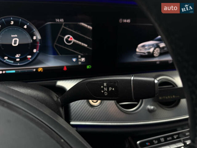 Білий Мерседес Е-Клас, об'ємом двигуна 2 л та пробігом 280 тис. км за 26499 $, фото 40 на Automoto.ua