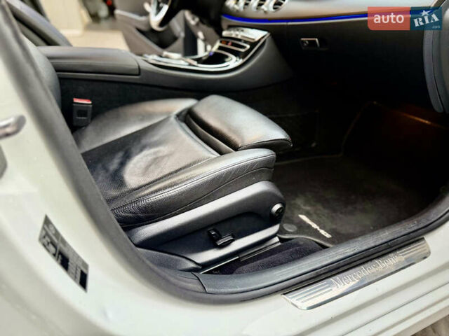 Белый Мерседес Е-Класс, объемом двигателя 2.14 л и пробегом 366 тыс. км за 22999 $, фото 65 на Automoto.ua