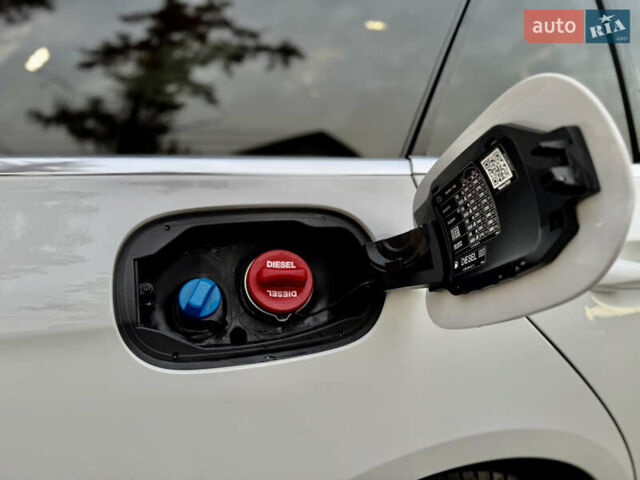 Белый Мерседес Е-Класс, объемом двигателя 2.14 л и пробегом 366 тыс. км за 22999 $, фото 53 на Automoto.ua