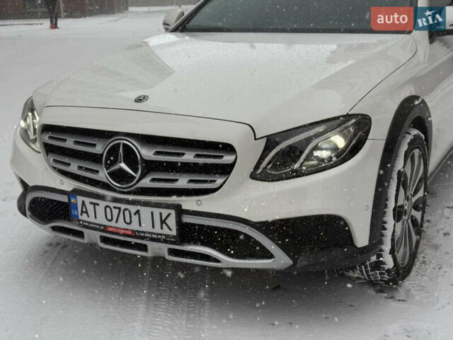 Білий Мерседес Е-Клас, об'ємом двигуна 2 л та пробігом 280 тис. км за 26499 $, фото 53 на Automoto.ua