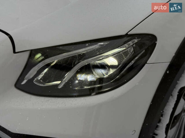 Білий Мерседес Е-Клас, об'ємом двигуна 2 л та пробігом 280 тис. км за 26499 $, фото 52 на Automoto.ua