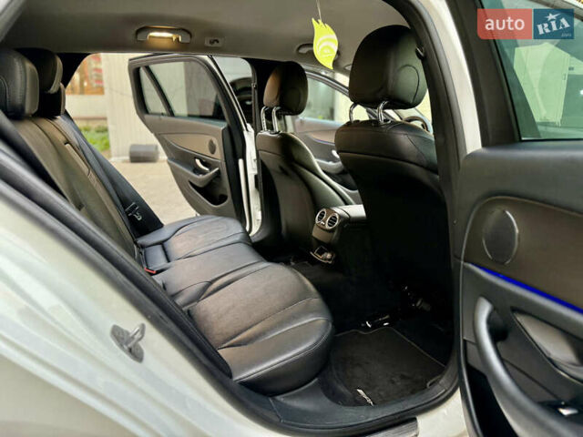 Белый Мерседес Е-Класс, объемом двигателя 2.14 л и пробегом 366 тыс. км за 22999 $, фото 54 на Automoto.ua