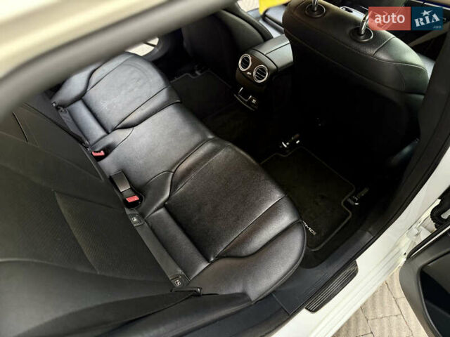 Белый Мерседес Е-Класс, объемом двигателя 2.14 л и пробегом 366 тыс. км за 22999 $, фото 56 на Automoto.ua