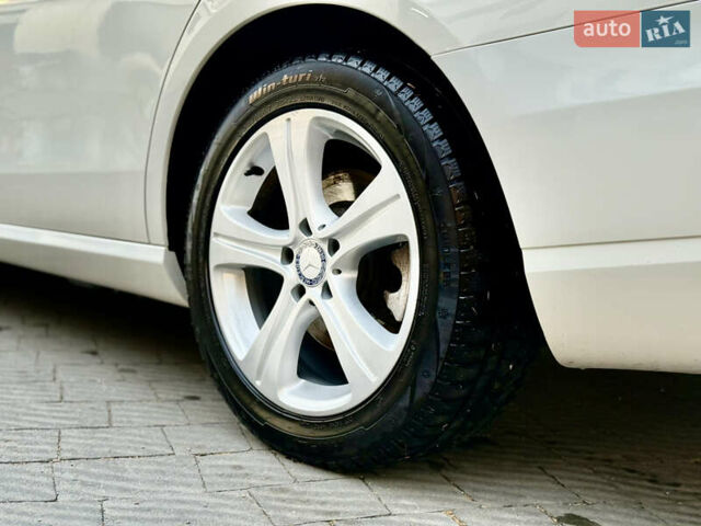 Белый Мерседес Е-Класс, объемом двигателя 2.14 л и пробегом 366 тыс. км за 22999 $, фото 33 на Automoto.ua