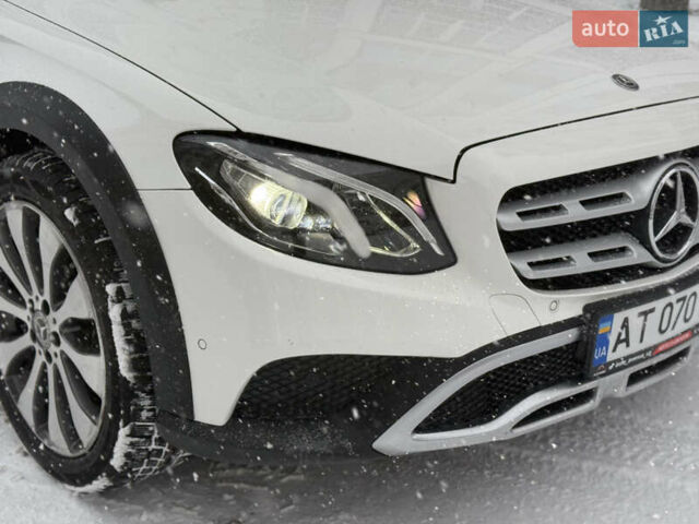 Білий Мерседес Е-Клас, об'ємом двигуна 2 л та пробігом 280 тис. км за 26499 $, фото 55 на Automoto.ua