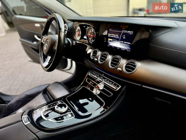 Белый Мерседес Е-Класс, объемом двигателя 2.14 л и пробегом 366 тыс. км за 22999 $, фото 66 на Automoto.ua