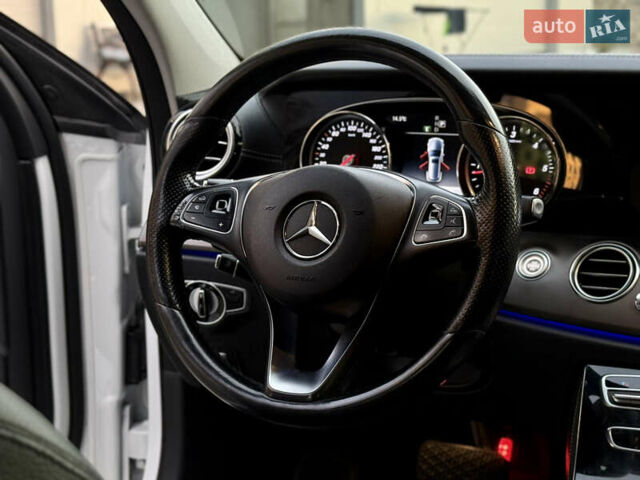 Белый Мерседес Е-Класс, объемом двигателя 2.14 л и пробегом 366 тыс. км за 22999 $, фото 57 на Automoto.ua