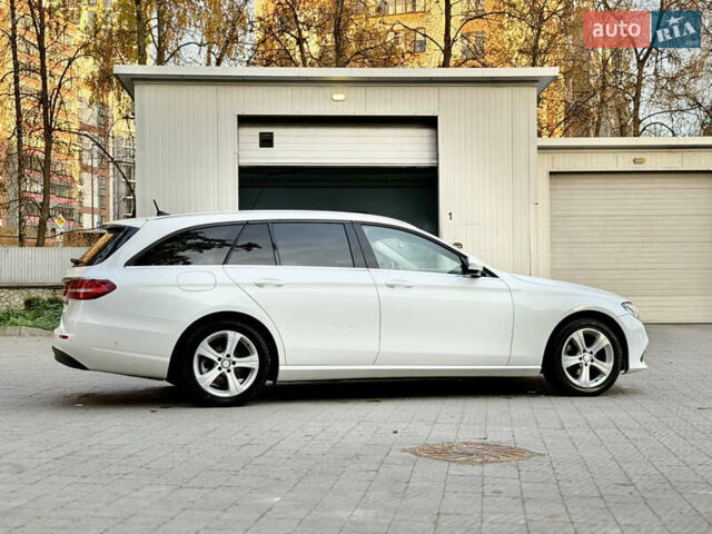 Белый Мерседес Е-Класс, объемом двигателя 2.14 л и пробегом 366 тыс. км за 22999 $, фото 29 на Automoto.ua