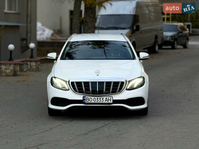 Белый Мерседес Е-Класс, объемом двигателя 2.14 л и пробегом 366 тыс. км за 22999 $, фото 4 на Automoto.ua