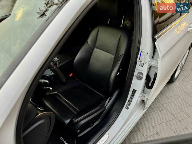 Белый Мерседес Е-Класс, объемом двигателя 2.14 л и пробегом 366 тыс. км за 22999 $, фото 44 на Automoto.ua