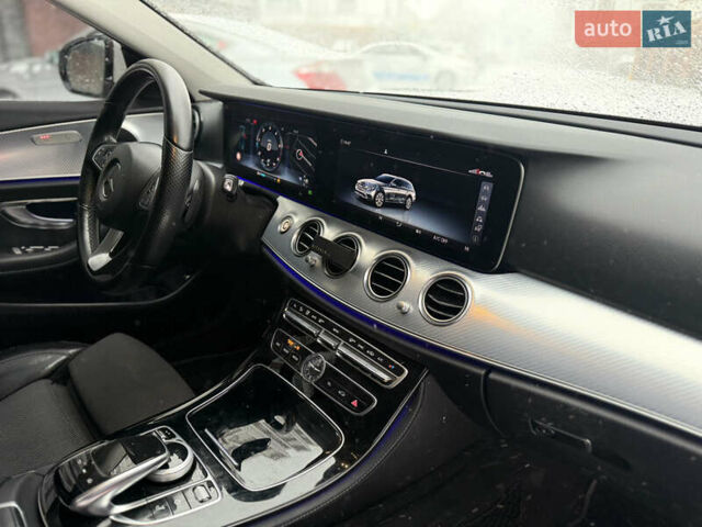 Білий Мерседес Е-Клас, об'ємом двигуна 2 л та пробігом 280 тис. км за 26499 $, фото 50 на Automoto.ua