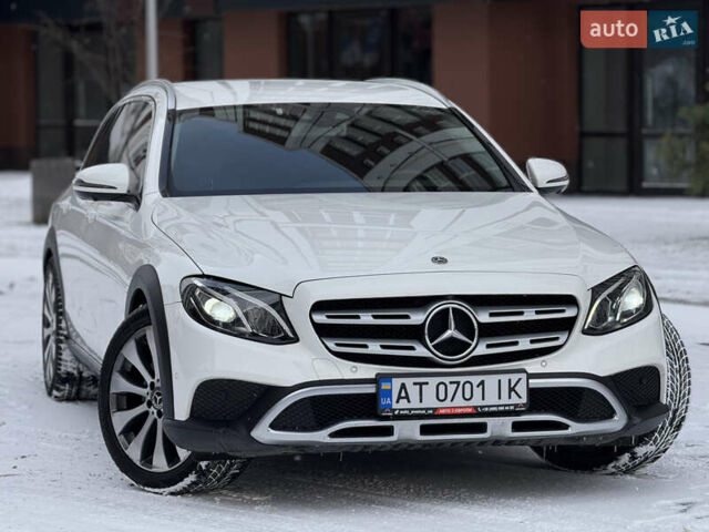 Білий Мерседес Е-Клас, об'ємом двигуна 2 л та пробігом 280 тис. км за 26499 $, фото 5 на Automoto.ua