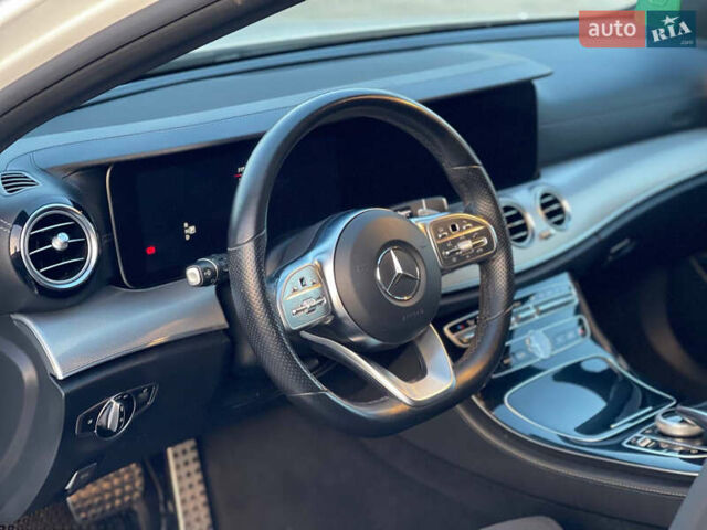 Білий Мерседес Е-Клас, об'ємом двигуна 1.95 л та пробігом 198 тис. км за 28000 $, фото 16 на Automoto.ua