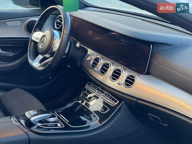 Білий Мерседес Е-Клас, об'ємом двигуна 1.95 л та пробігом 198 тис. км за 28000 $, фото 22 на Automoto.ua