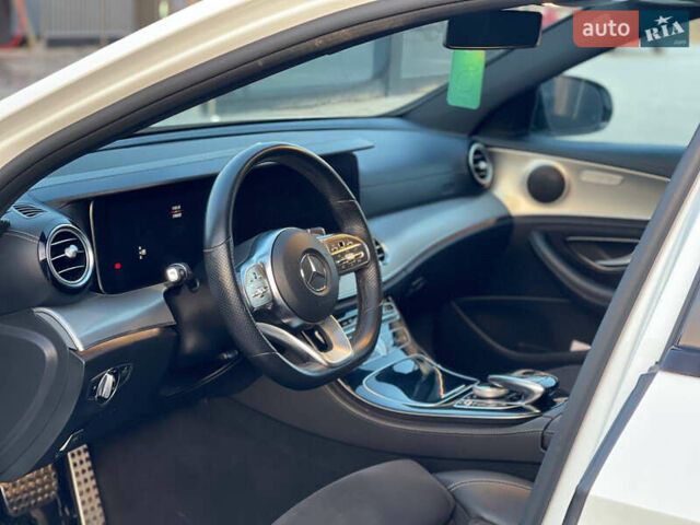 Білий Мерседес Е-Клас, об'ємом двигуна 1.95 л та пробігом 198 тис. км за 28000 $, фото 15 на Automoto.ua